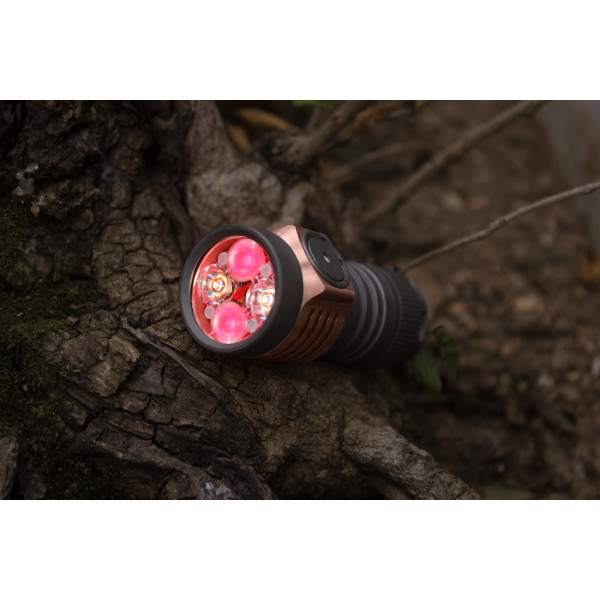 New D4V2 Ti Quad flashlight with tint ramping and instant channel switching