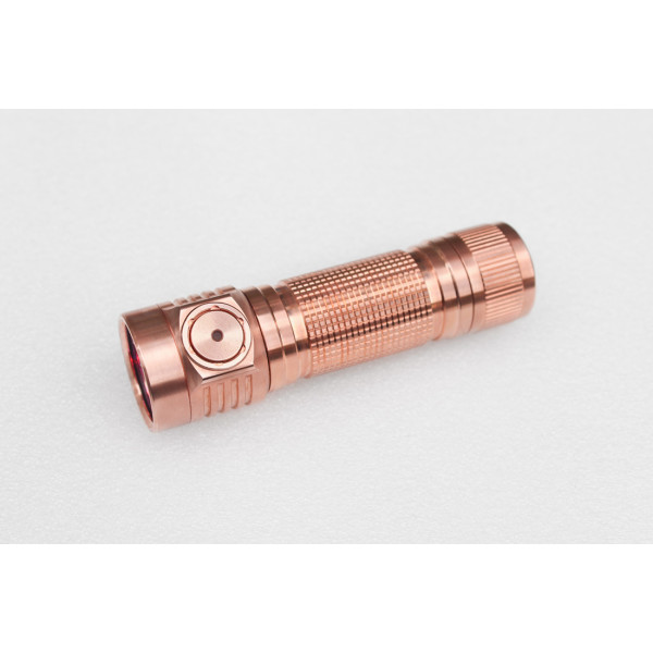 New D4V2 All Copper Quad flashlight with tint ramping and instant channel switching
